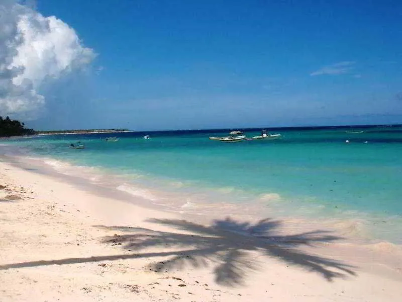 Apartahotel Green Coast contacts